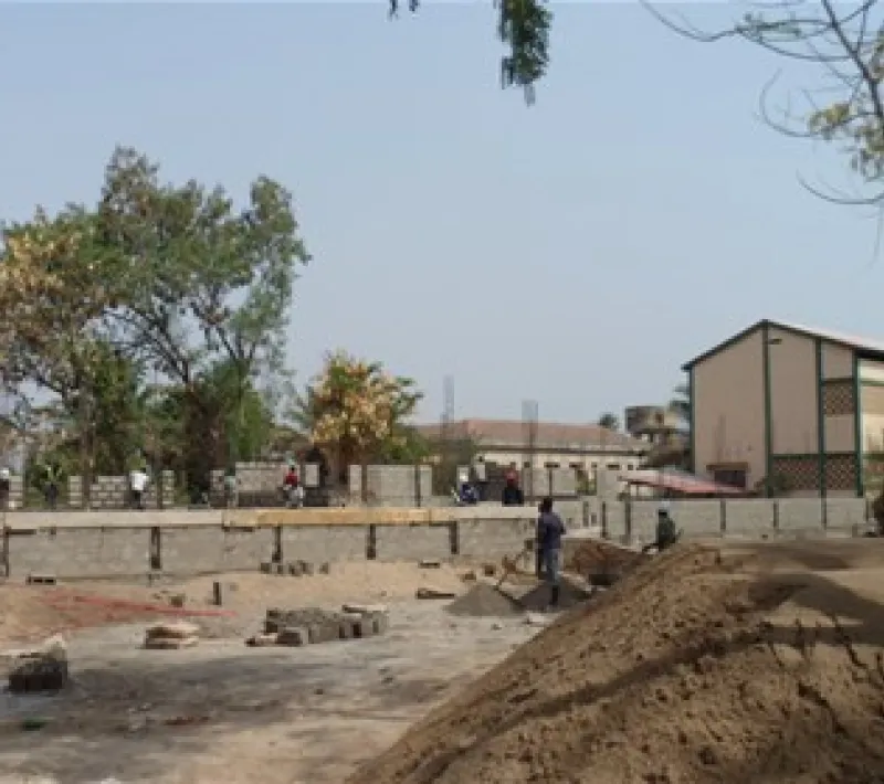 Construir centro de formación profesional para jóvenes sin recursos en Togo por parte de Manos Unidas.