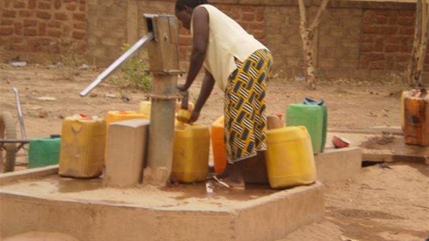 Debemos concienciarnos del papel del agua para lograr la paz del mundo.