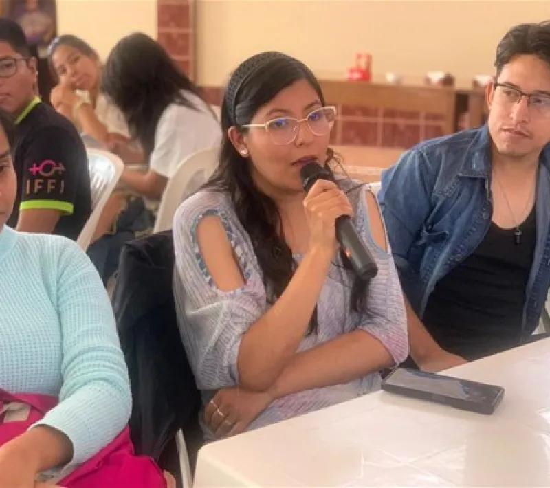 med opiniones jovenes