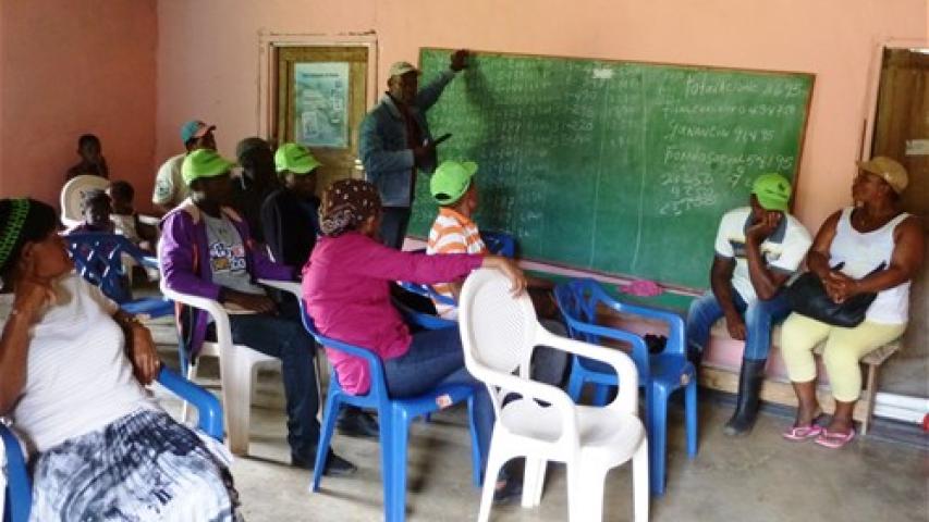 Promoción de agroecología en comunidades con escasos recursos y alto desempleo. Manos Unidas Valencia