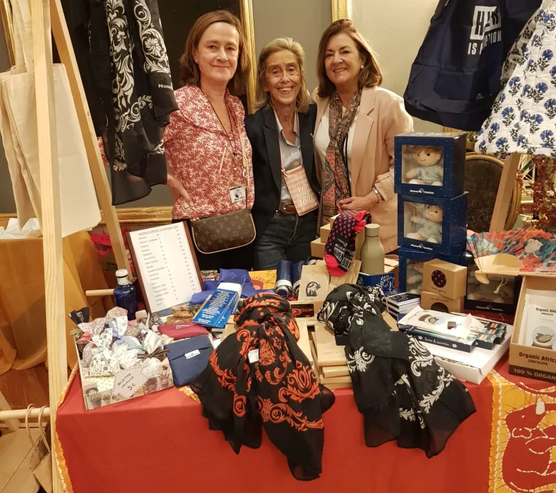 Estand de Manos Unidas Madrid en el Mercadillo Solidario Mapfre 2024