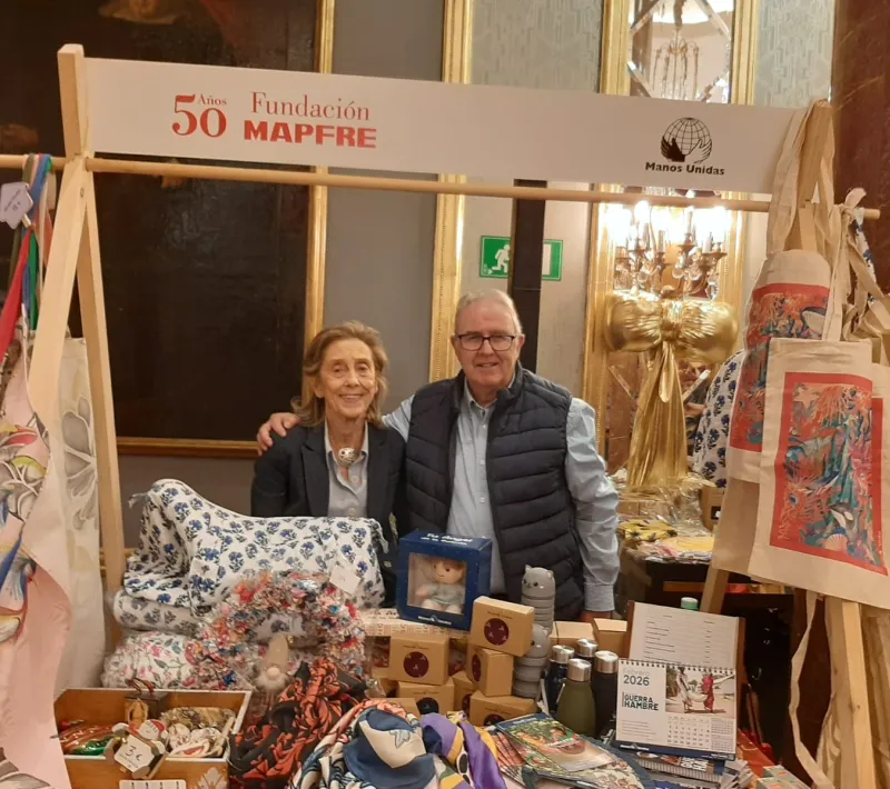 Estand de Manos Unidas Madrid en el Mercadillo Solidario Mapfre 2025