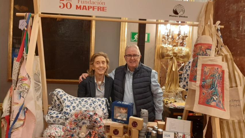 Estand de Manos Unidas Madrid en el Mercadillo Solidario Mapfre 2025