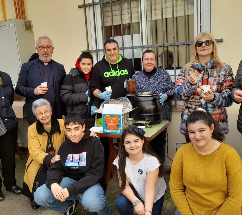 mercadillo y chocolatada unidad parroquial de s. pedro y sta. clara 18 02 2024 2