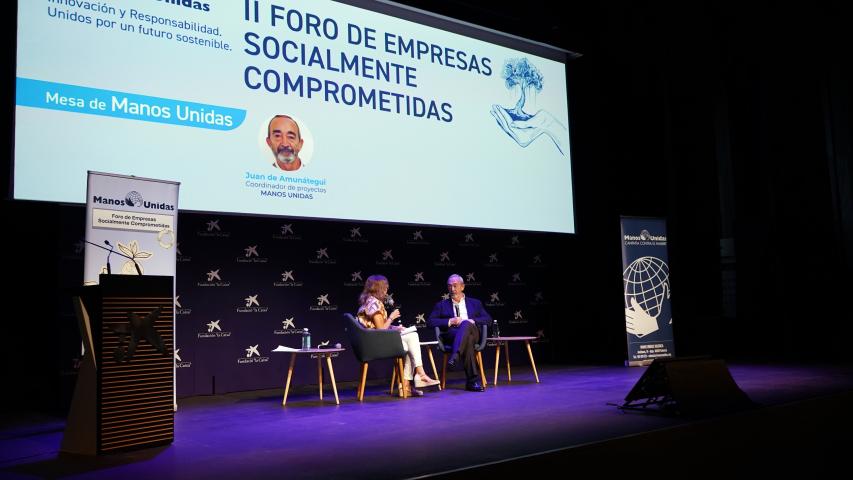 mesa de manos unidas. foto mihaela danciu