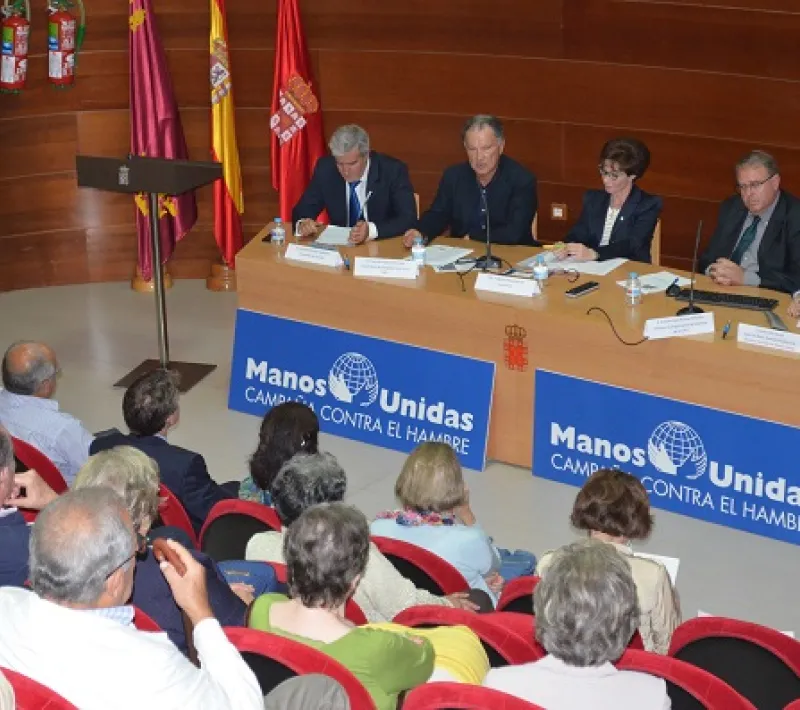 mesa redonda mu 2016 11