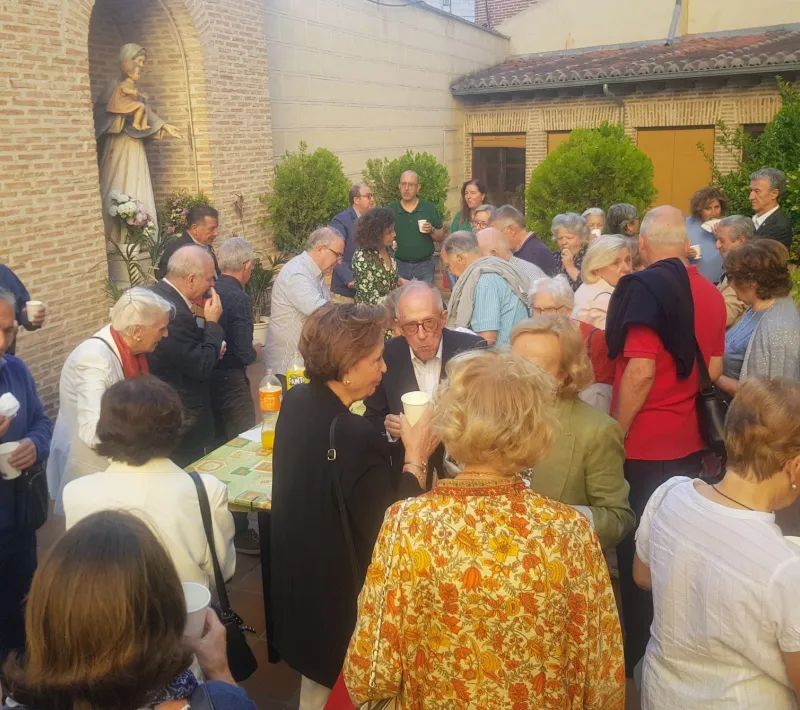 Ágape de comienzo de curso en Manos Unidas Madrid