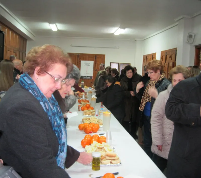 momento cena del hambre orihuela 0