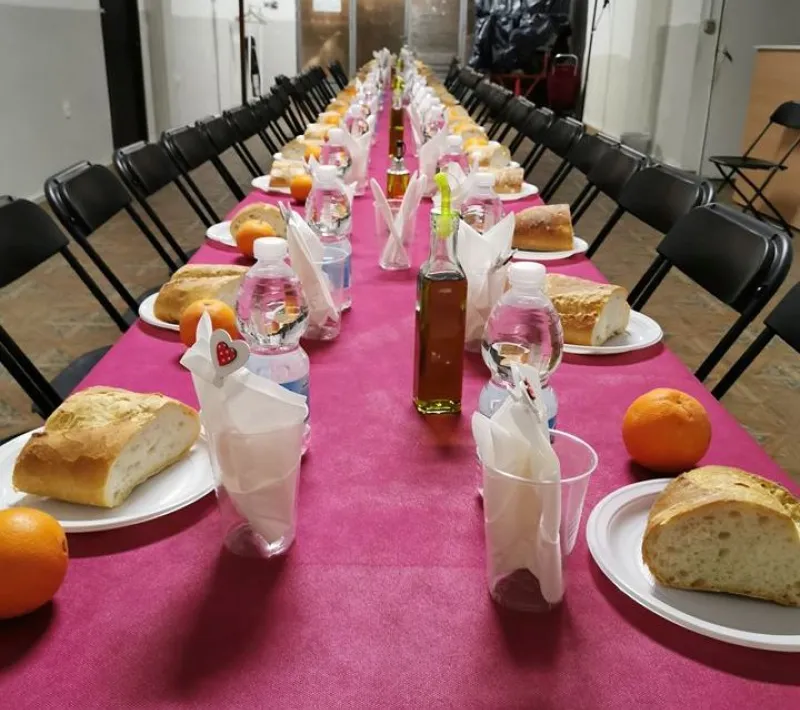 Parroquia Nuestra Señora de Monteolivete. Cena del hambre. Manos Unidas Valencia.