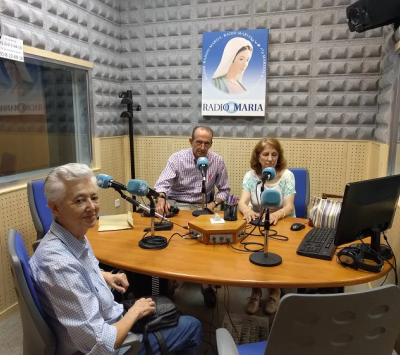 Con la misionera Montse y Manos Unidas en Radio María