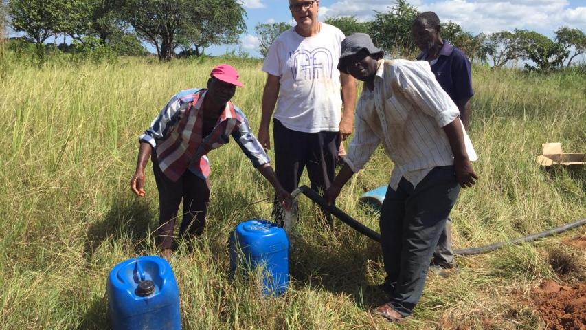 Sólo un 3% de la población disponía de agua canalizada en esta zona de Mozambique.