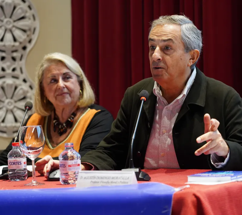 Ana Ruiz Ruiz y Agustín Domingo Moratalla. Foto: A. Sáiz/AVAN.