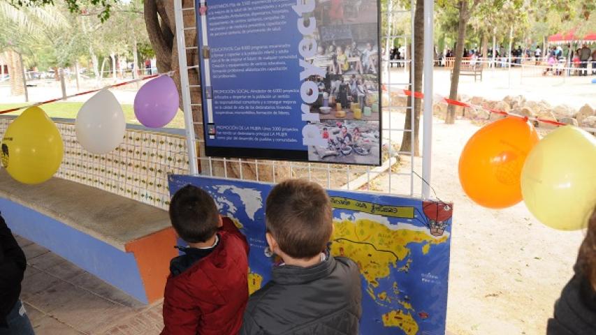 mu feria derechos infancia 2015 11