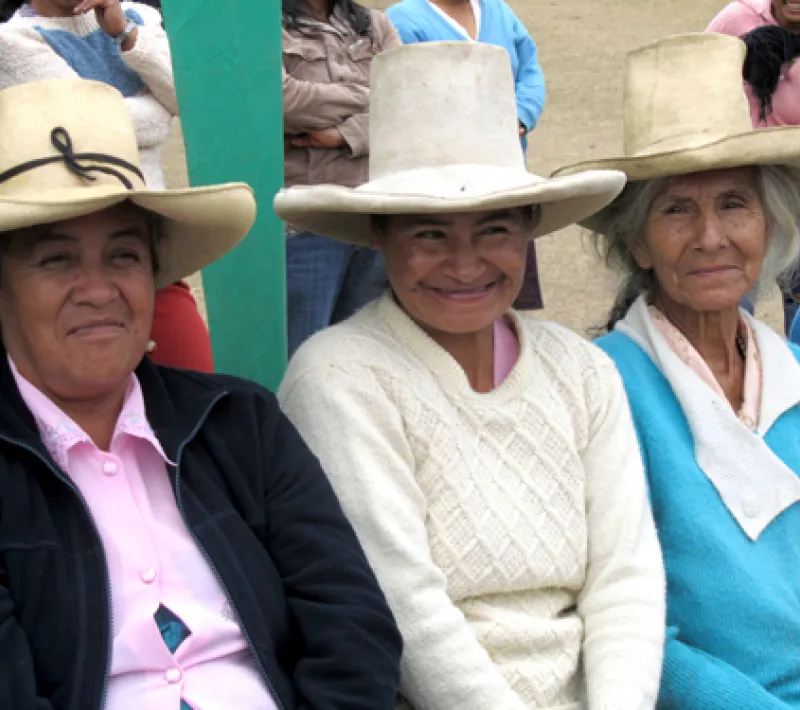 Mujeres campesinas beneficiarias del proyecto "Círculos de Cultura"