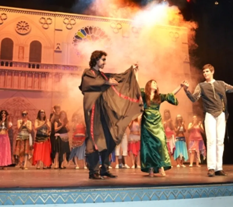 musical notre dame 26jun2014 w.12