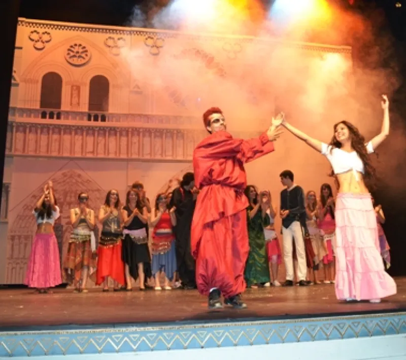 musical notre dame 26jun2014 w.13
