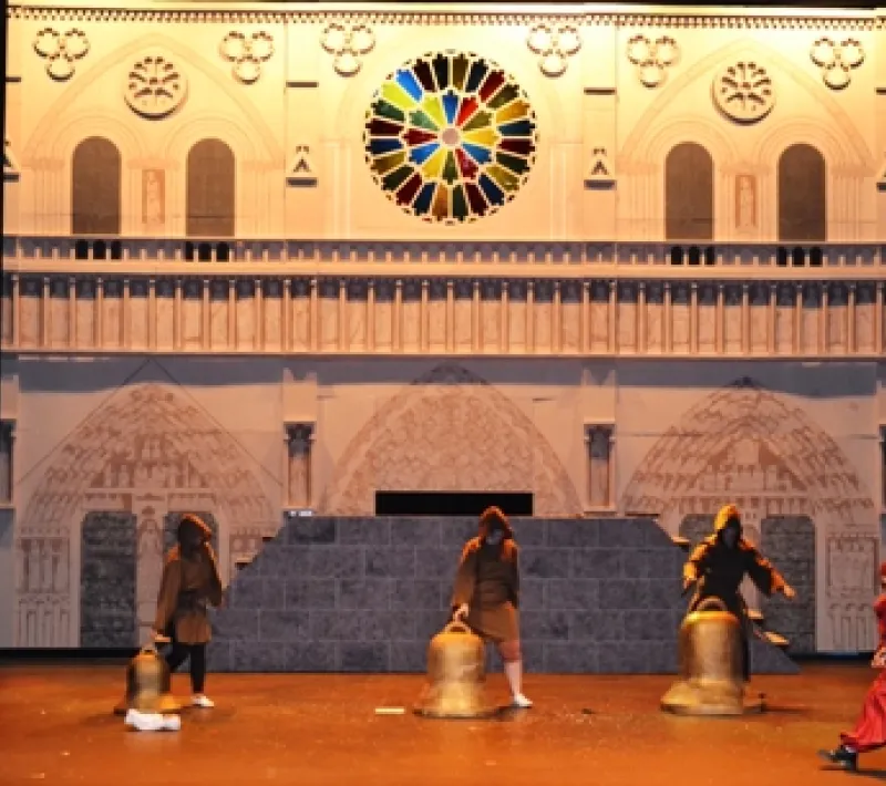 musical notre dame 26jun2014 w.3