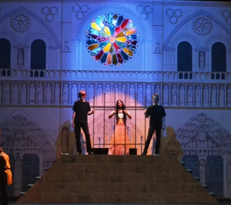 musical notre dame 26jun2014 w.4