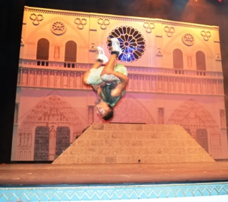 musical notre dame 26jun2014 w.7