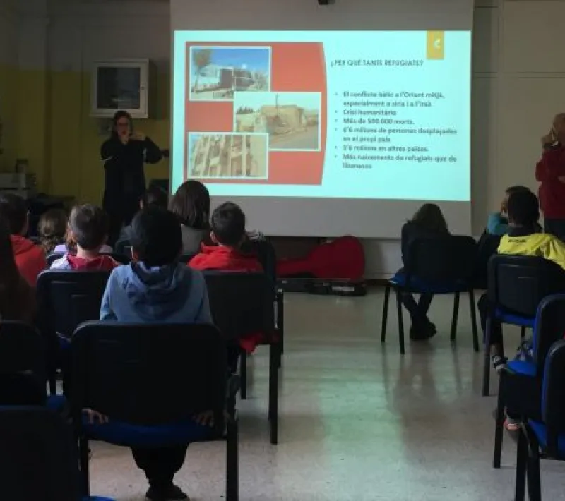 El misionero Miquel Cubeles en la escuela Mare de Déu de Montserrat, en Castellbisbal