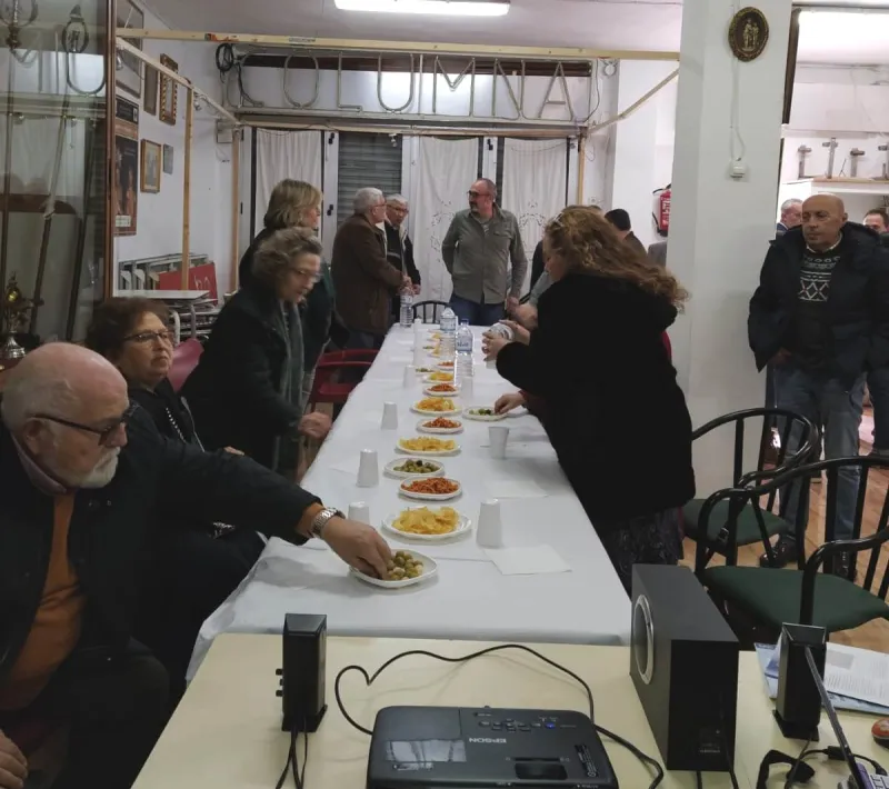 Cena del Hambre en la Parroquia Nuestra Señora de los Ángeles de El Cabanyal. Manos Unidas Valencia.