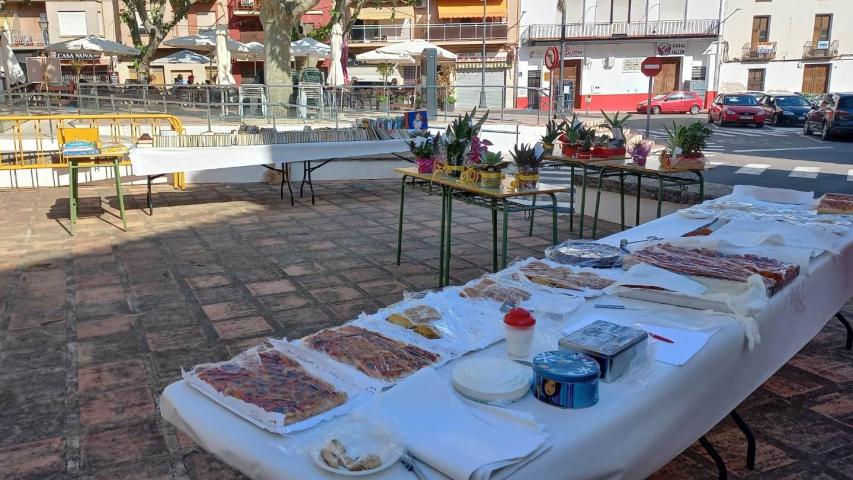 Mercadillo en la comarcal de Pego de Manos Unidas Valencia.