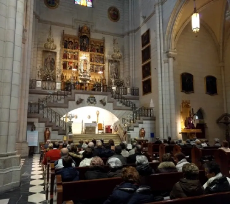 peregrinacion a la catedral de la almudena 1r
