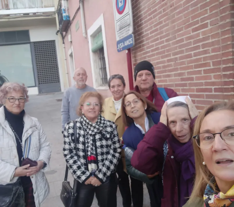 Foto voluntarios Manos Unidas con la hermana Charo.
