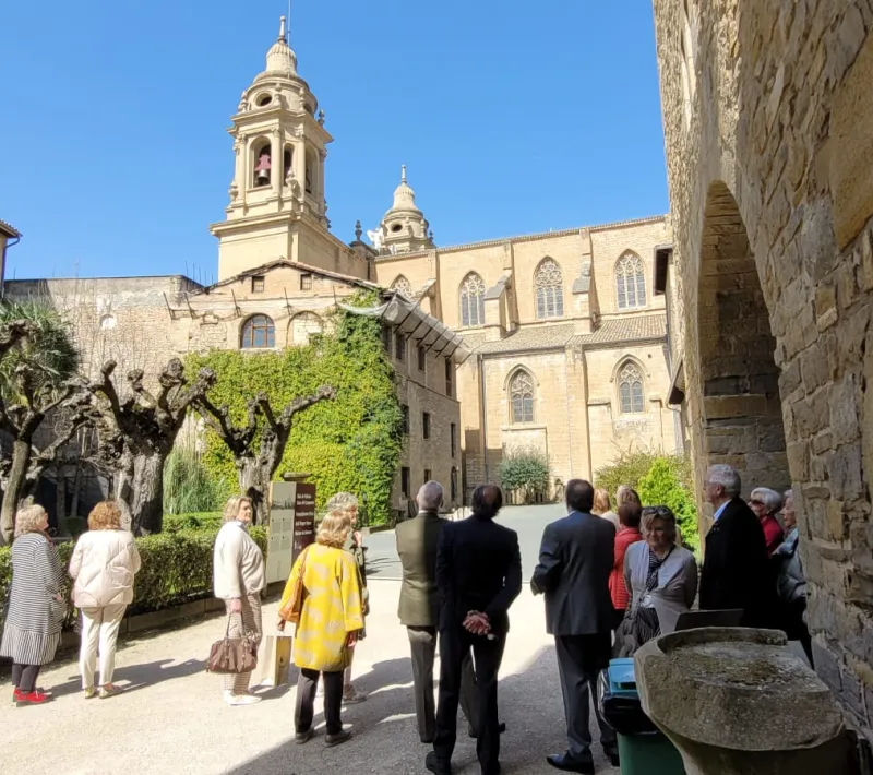 Visita de la delegación de Manos Unidas a la Catedral de Pamplona
