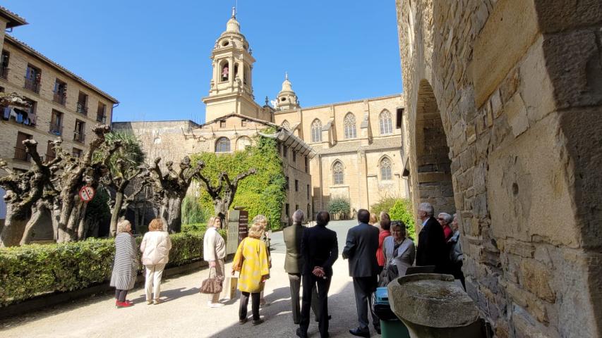 Visita de la delegación de Manos Unidas a la Catedral de Pamplona