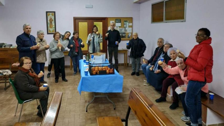 Cena del Hambre en la Parroquia Santa Marta. Manos Unidas Valencia.