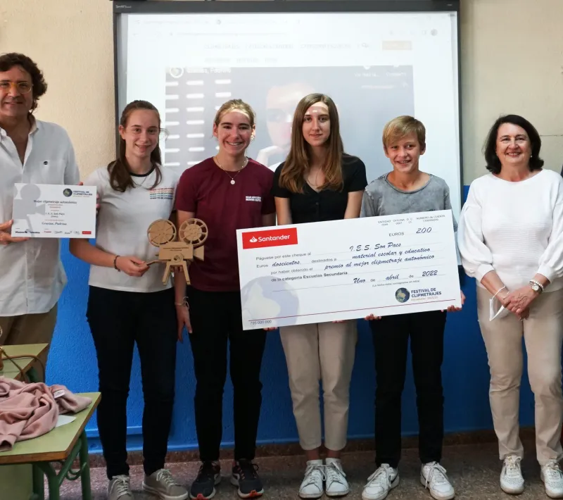 Entrega del primer premio del XIII Festival de Clipmetrajes al IES Son Pacs
