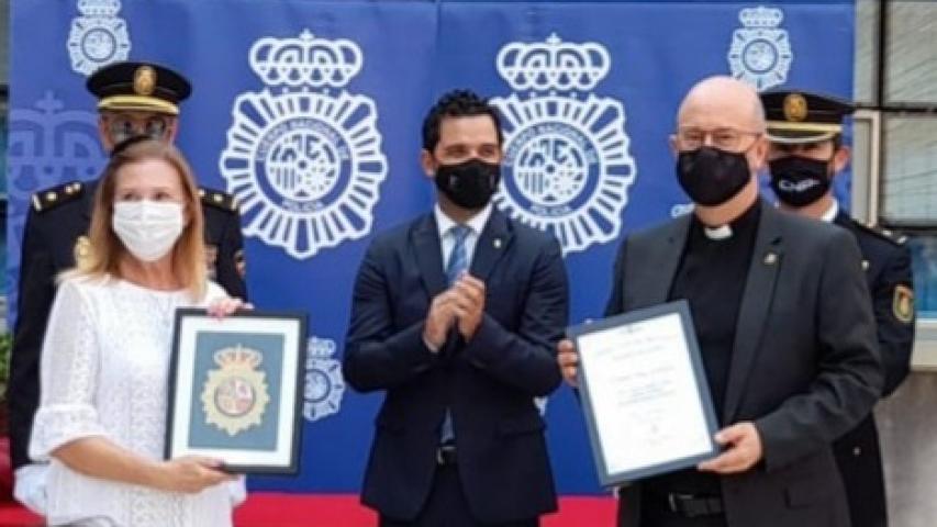 La comarcal de Paterna de Manos Unidas Valencia ha recibido un premio en el Día de la Policía Nacional.