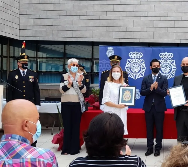 La comarcal de Paterna de Manos Unidas Valencia ha recibido un premio en el Día de la Policía Nacional.
