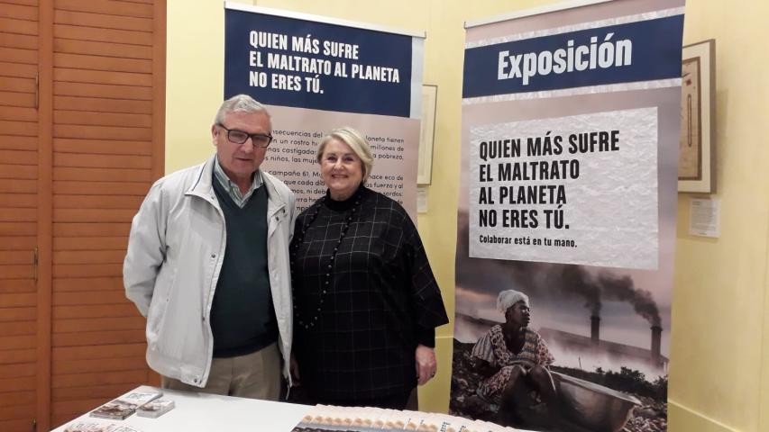 Manuel Fernández García y Ana Ruiz Ruiz en el Palacio de Colomina CEU momentos antes de comenzar la presentación de campaña.