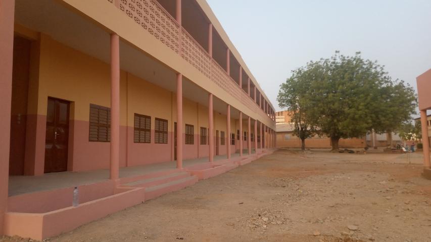 Exterior de las nuevas aulas de la escuela María Auxiliadora de Parakou (Benín)