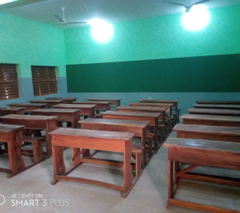 Interior de las nuevas aulas de la escuela María Auxiliadora de Parakou (Benín)