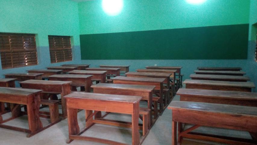 Interior de las nuevas aulas de la escuela María Auxiliadora de Parakou (Benín)