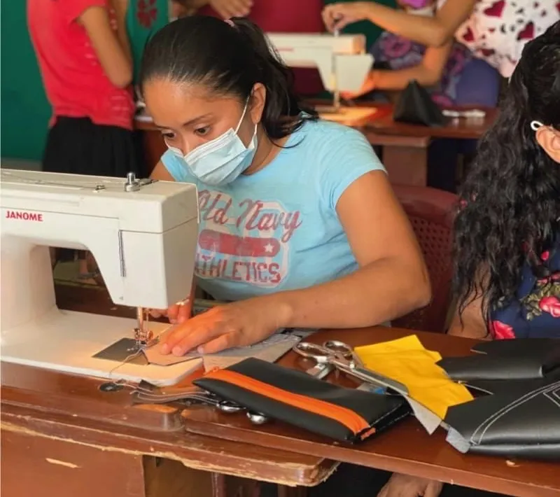 Proyecto de Manos Unidas para formación inclusiva de jóvenes en El Salvador 2021