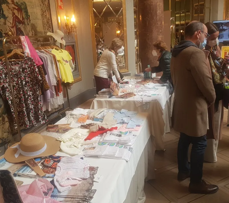 Rastrillo solidario en el hotel Wellington a favor de Manos Unidas