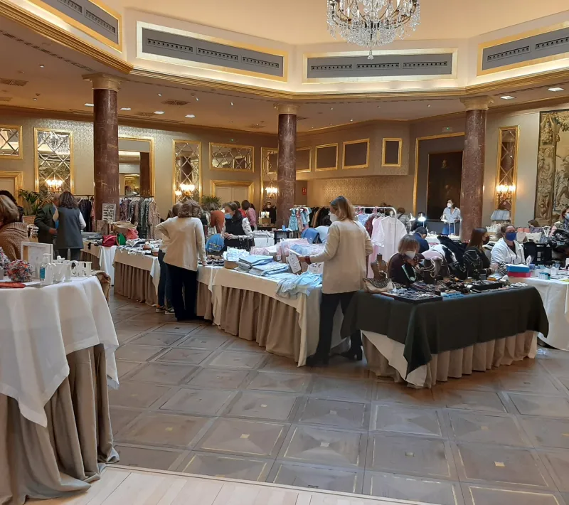Rastrillo solidario en el hotel Wellington a favor de Manos Unidas