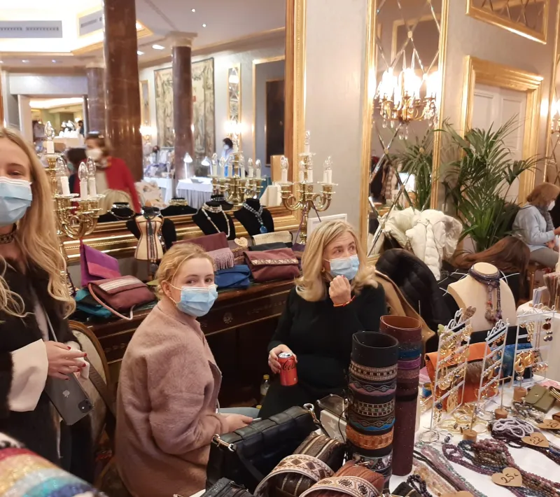 Rastrillo solidario en el hotel Wellington a favor de Manos Unidas
