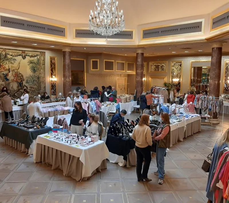 Rastrillo solidario en el hotel Wellington a favor de Manos Unidas
