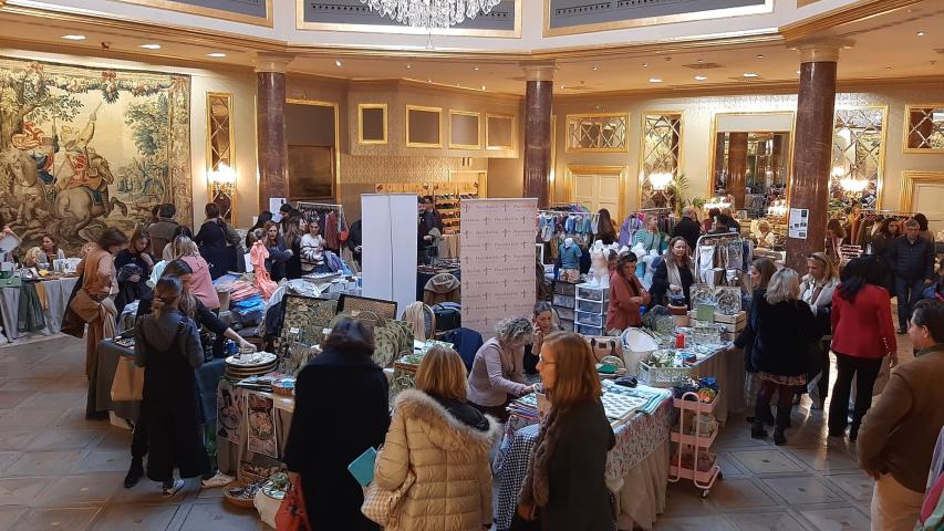Rastrillo solidario en el hotel Wellington a favor de Manos Unidas en 2023
