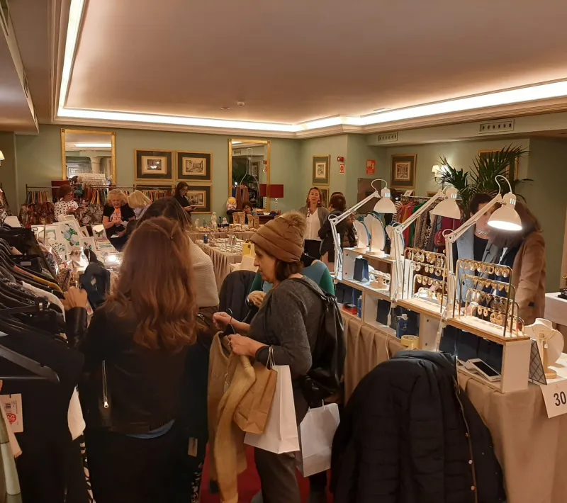 Rastrillo solidario en el hotel Wellington a favor de Manos Unidas en 2023