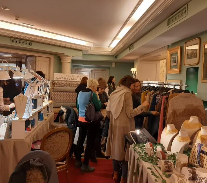 Rastrillo solidario en el hotel Wellington a favor de Manos Unidas en 2023