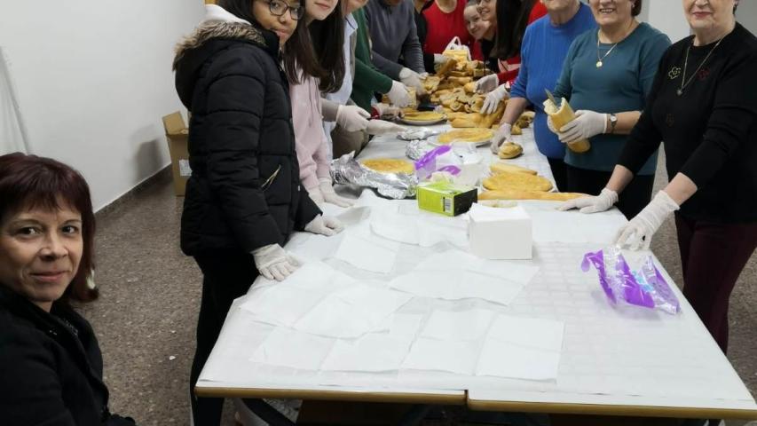 Cena del hambre en la delegación comarcal de Requena de Manos Unidas Valencia.