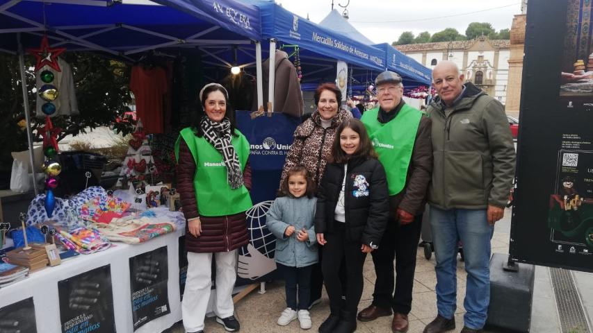 responsable de caritas en el mercadillo