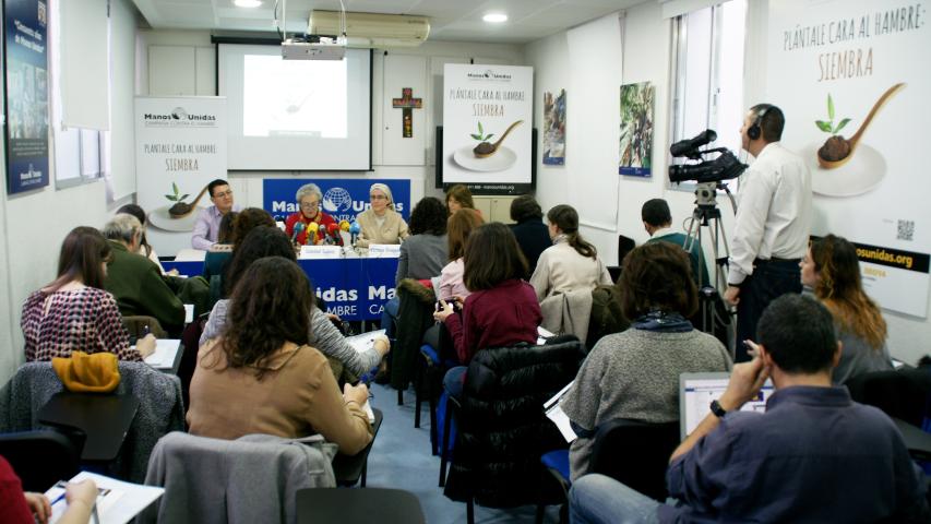 rueda de prensa amb c57 fotojaviermarmolmanosunidas