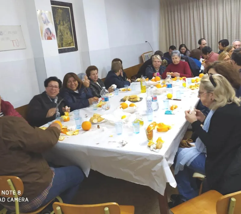 Cena del Hambre en la parroquia de San Dionisio y San Pancracio. Manos Unidas Valencia.